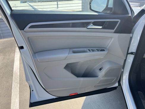 Used 2019 Volkswagen Atlas SEL image 25