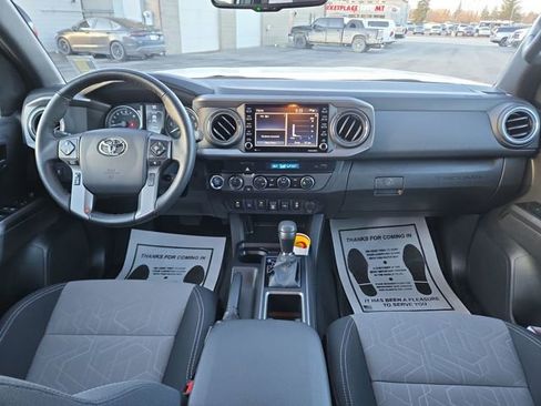 Used 2023 Toyota Tacoma TRD Off-Road image 31