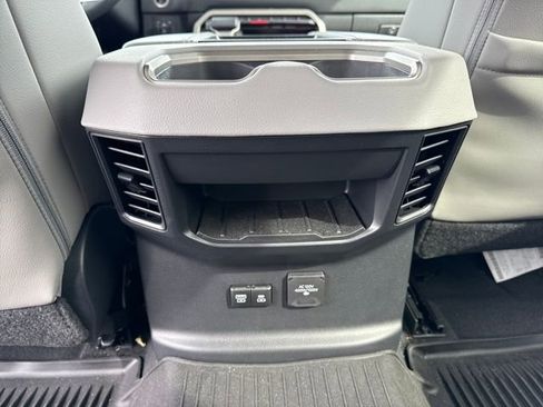 Used 2024 Toyota Tundra Limited image 22