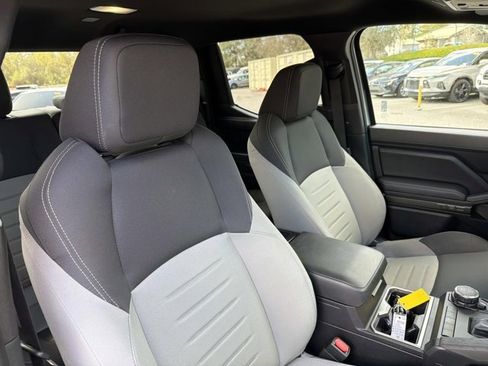 Certified 2025 Toyota Tacoma TRD Sport image 17