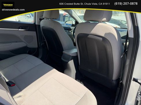 Used 2020 Hyundai Elantra SEL FWD image 13