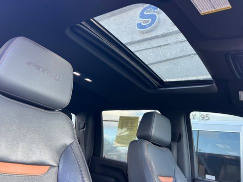 Used 2020 GMC Sierra 2500 AT4 w/ AT4 Premium Package image 16