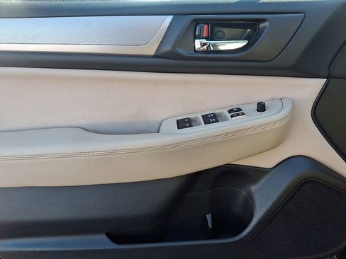 Used 2016 Subaru Legacy 2.5i Premium image 12