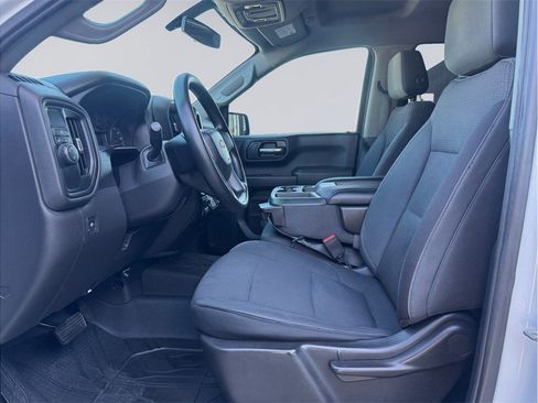 Used 2019 Chevrolet Silverado 1500 Custom w/ Custom Value Package image 10