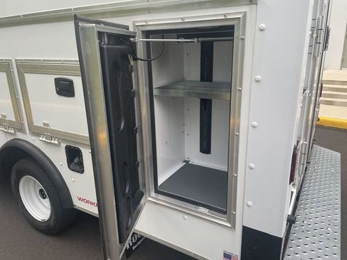 New 2026 Ford E-450 and Econoline 450 Super Duty w/ Power Equipment Group image 9