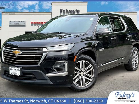 Used 2022 Chevrolet Traverse High Country image 1