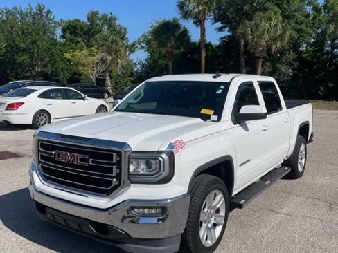 Used 2018 GMC Sierra 1500 SLE w/ SLE Value Package image 1