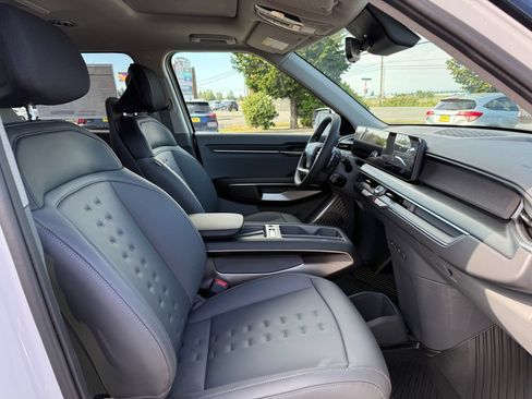New 2026 Kia EV9 Wind AWD/4WD image 12