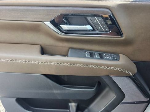 New 2026 GMC Yukon XL Denali Ultimate AWD/4WD image 33