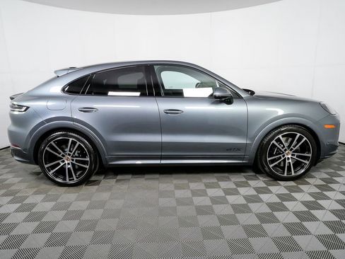 New 2026 Porsche Cayenne GTS image 31