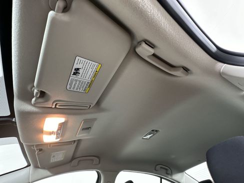 New 2025 Nissan Versa SR w/ Trunk Package FWD image 22