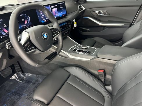 Used 2025 BMW 330i Sedan w/ Premium Package RWD image 4