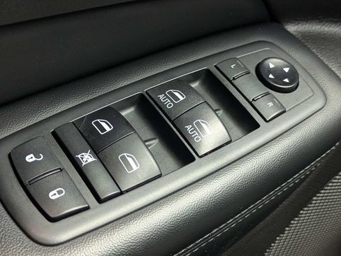 Used 2020 Jeep Grand Cherokee Limited X AWD/4WD image 26