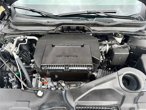 Used 2023 Honda Pilot Sport image 22