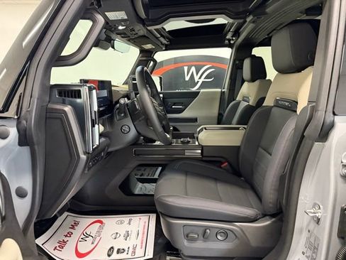New 2026 GMC Hummer EV 4x4 Crew Cab image 9
