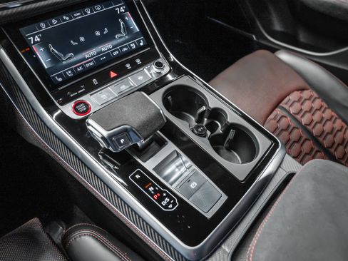 Used 2025 Audi RS Q8 performance image 33