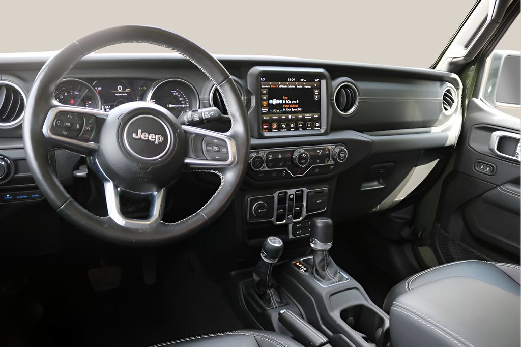 Used 2023 Jeep Wrangler Unlimited Sahara w/ Cold Weather Group AWD/4WD image 13