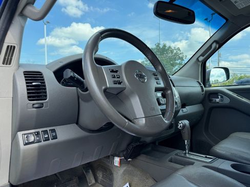Used 2014 Nissan Frontier SV AWD/4WD image 14