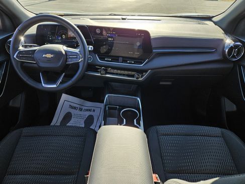Used 2025 Chevrolet Equinox LT image 13