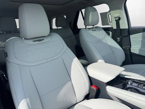 New 2026 Ford Explorer Platinum w/ LUX Leather Package AWD/4WD image 14