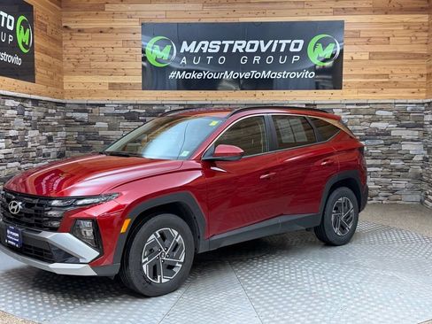 Used 2025 Hyundai Tucson Blue AWD/4WD image 10
