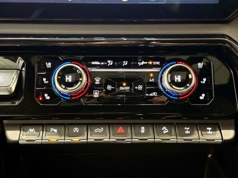 Used 2024 GMC Sierra 1500 AT4X image 16