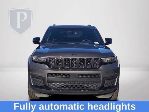 Used 2024 Jeep Grand Cherokee L Laredo image 12