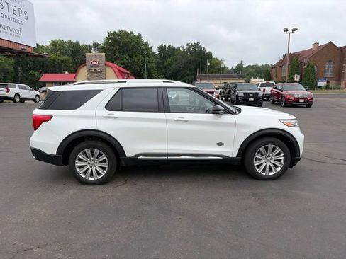 Used 2022 Ford Explorer King Ranch w/ Premium Technology Package AWD/4WD image 4