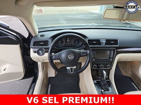 Used 2015 Volkswagen Passat 3.6 SEL Premium image 13