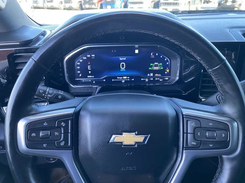 Used 2023 Chevrolet Silverado 1500 LT AWD/4WD image 18