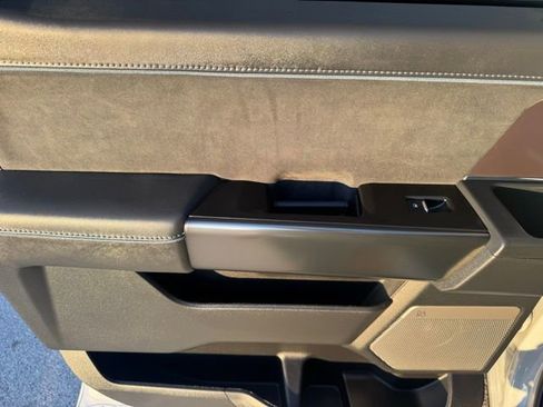 Used 2025 Ford F150 Platinum w/ FX4 Off-Road Package image 33