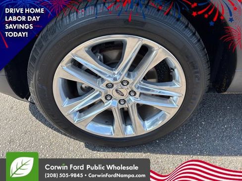 Used 2017 Ford Explorer XLT w/ Equipment Group 202A AWD/4WD image 9