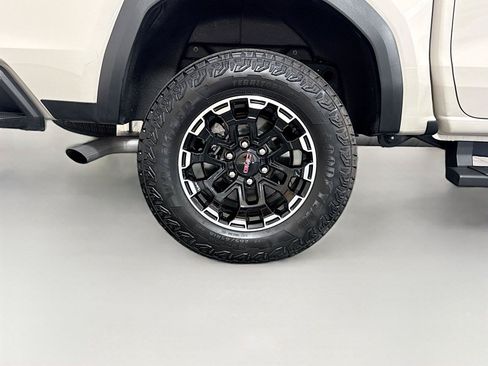 Used 2026 GMC Canyon AT4 AWD/4WD image 34