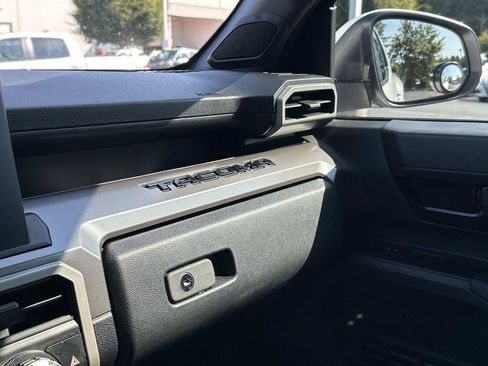 Used 2024 Toyota Tacoma SR5 w/ SR5 Upgrade Package AWD/4WD image 40