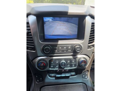 Used 2020 Chevrolet Suburban Premier RWD image 19