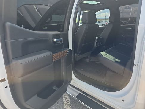 Used 2019 Chevrolet Silverado 1500 High Country w/ Technology Package AWD/4WD image 25