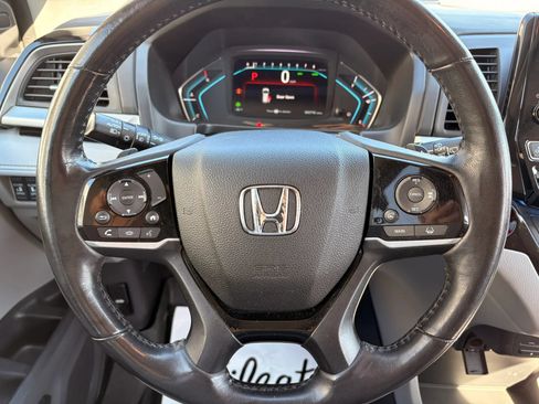 Used 2018 Honda Odyssey Elite image 18