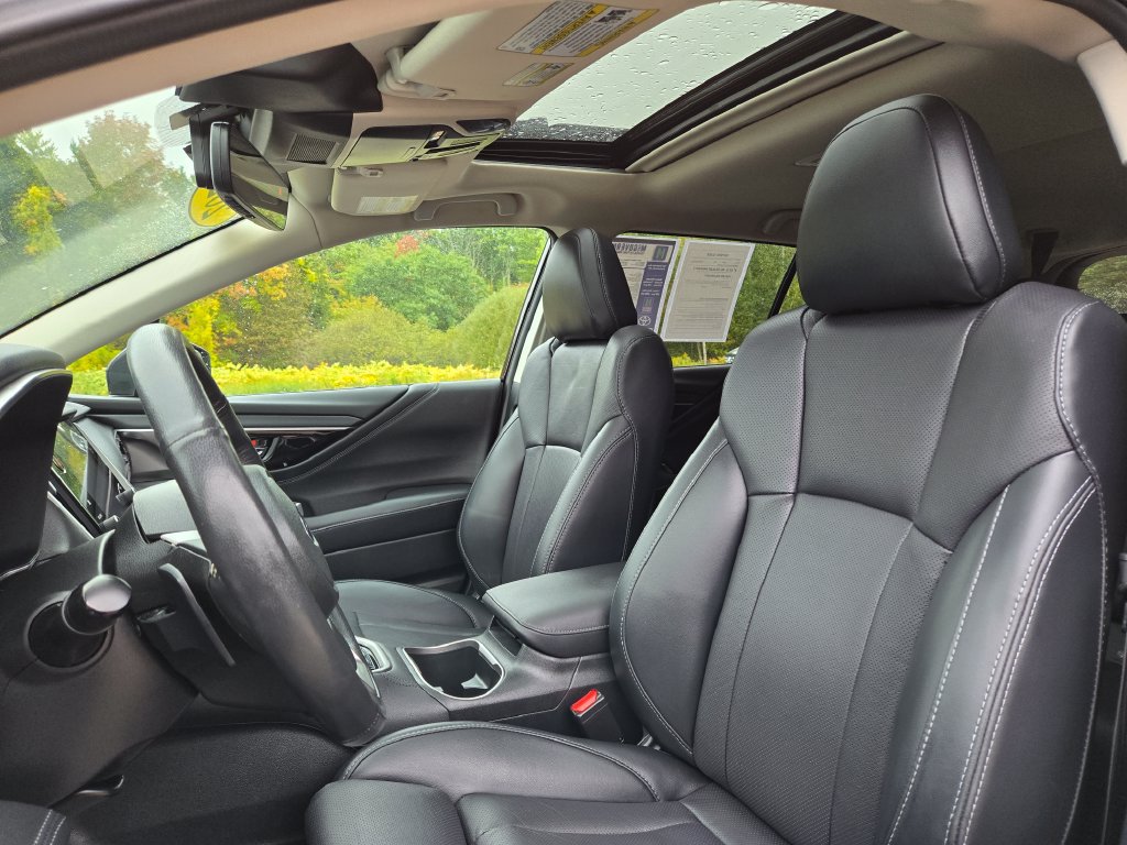 Used 2025 Subaru Outback Limited XT AWD/4WD image 13