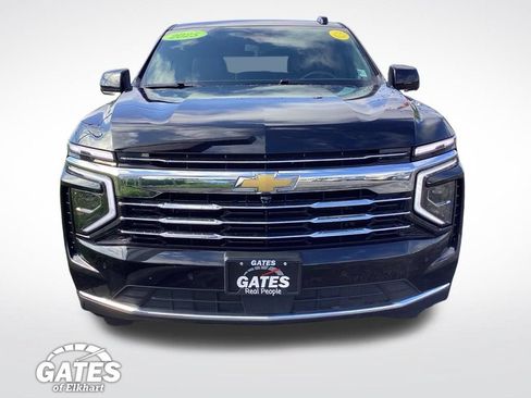 Used 2025 Chevrolet Tahoe LT AWD/4WD image 2