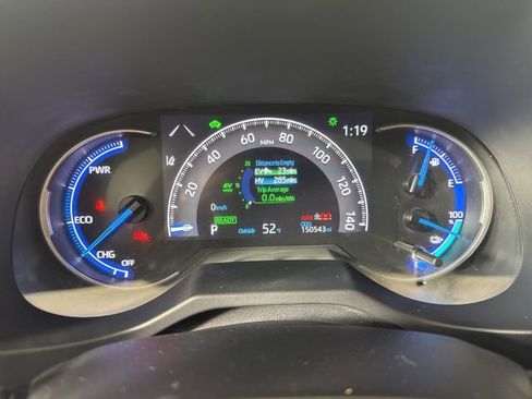 Used 2021 Toyota RAV4 SE image 18