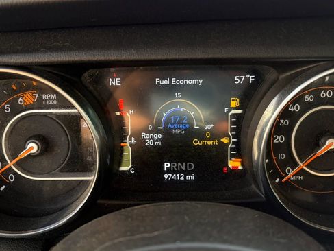 Used 2020 Jeep Wrangler Unlimited Sahara AWD/4WD image 9