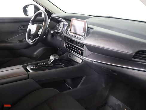 Used 2024 Nissan Rogue S AWD/4WD image 24