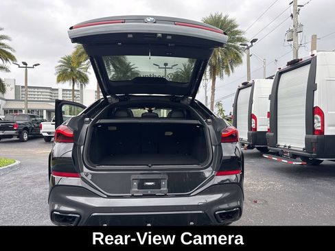 Used 2023 BMW X6 M50i w/ Climate Comfort Package image 9