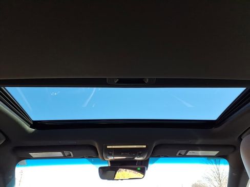 New 2025 Lexus ES 350 w/ Premium Package image 10