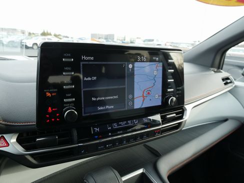 Used 2023 Toyota Sienna XSE image 29