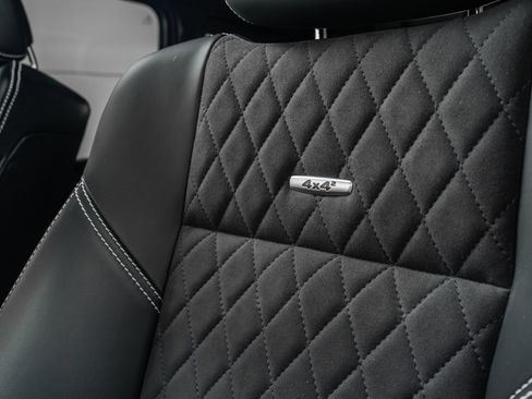 Used 2018 Mercedes-Benz G 550 Squared image 26