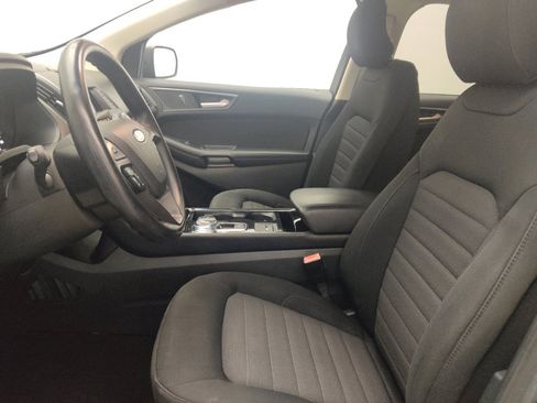 Used 2019 Ford Edge SE FWD image 17
