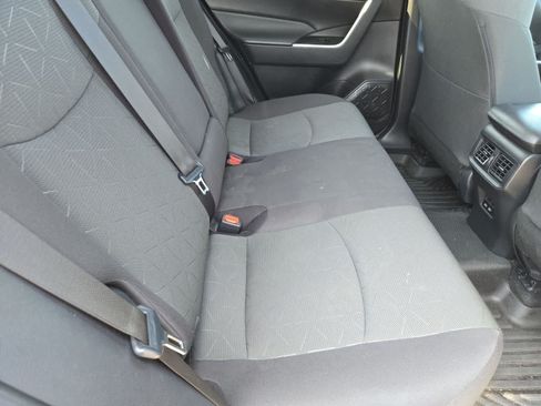 Used 2024 Toyota RAV4 XLE FWD image 18