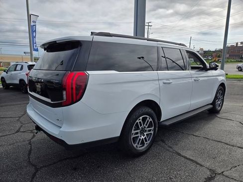 Used 2025 Ford Expedition Max Active AWD/4WD image 8