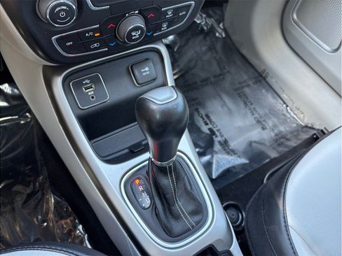 Used 2018 Jeep Compass Latitude w/ Popular Equipment Group image 27